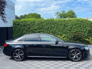 Audi A4 S-LINE 2.0 TFSI // NEW 19" S-LINE ALLOYS / - Image 2