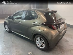 Toyota Yaris YARIS 1.5 HYBRID LUNA - Image 3