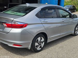2014 Honda Grace Hybrid Automatic - Image 4