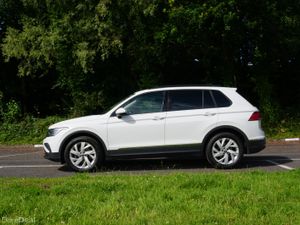 2021 Volkswagen Tiguan Life - 1 Owner - Image 3