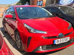 Toyota Prius 2019 hybrid self charging - Image 3