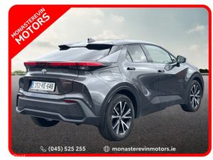 Toyota C-HR PHEV SPORT - Image 2