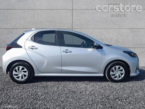 Toyota Yaris Hybrid X - Image 2
