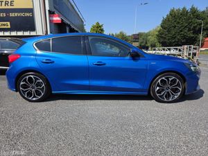 Ford Focus 1.5 TDCI X ED 12 ST-LINE - Image 4