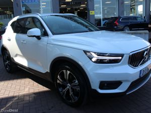 2021 VOLVO XC40 B4 - Image 2