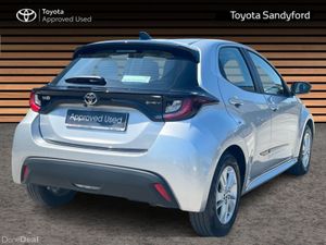 Toyota Yaris HYBRID LUNA // REAR CAMERA // TOYOTA - Image 2