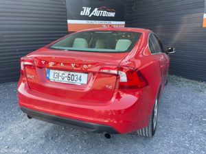 Volvo S60 1.6 AUTO SALOON - Image 4