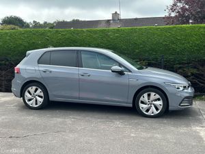 25Volkswagen Golf 1.5 tsi Style - Image 2