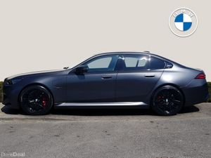 BMW M5 Saloon - Image 4