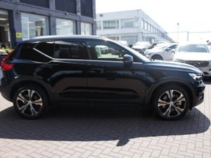2021 VOLVO XC40 PAN-ROOF 5DR ESTATE AUTO - Image 3