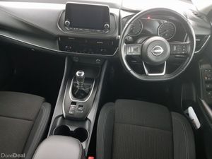 Nissan Qashqai 1.3 PET MILD HYBRID SV - Image 4