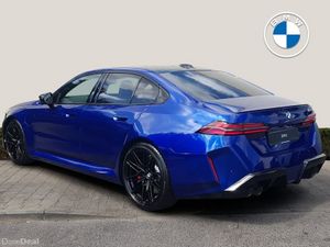 BMW M5 Saloon - Image 3