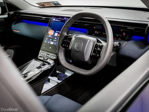 Citroen C5 Aircross Plus 1.2 Hybrid Auto 145HP - Image 2