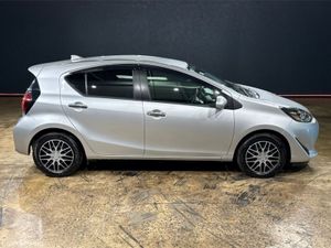 Toyota Aqua 1.5 HYBRID S STYLE BLACK - PUSH BUTTON - Image 3