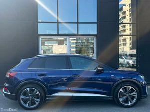 Audi Q4 e-tron S LINE - Image 2