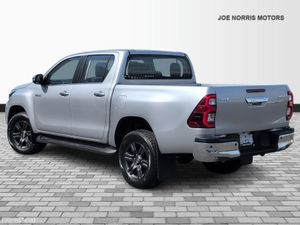 Toyota Hilux 2.4 Diesel Double Cab 4WD AUTOMATIC - Image 4