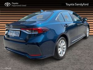 Toyota Corolla HYBRID LUNA AUTO SALOON // TOYOTA S - Image 2
