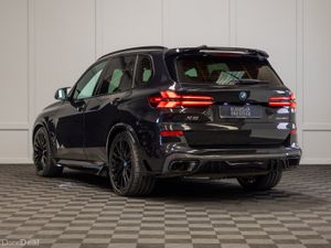 2025 BMW X5 X-Drive 50e M-Sport - Image 4