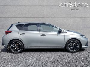 Toyota Auris 1.2 D4-T 5Dr Luna Sport - Image 2