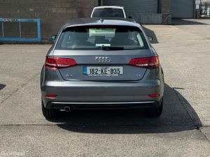 Audi A3 1.6 TDI SE - Image 4