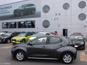 Toyota Yaris 2022 - Image 2
