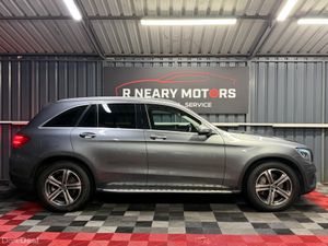 2019 Mercedes-Benz GLC 220d AMG AUTO - Image 4