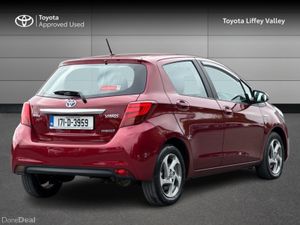 Toyota Yaris YARIS HYBRID LUXURY MC - Image 2