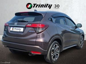 Honda Vezel ** Z HYBRID ** HUGE SPEC ** TRINITY MO - Image 3