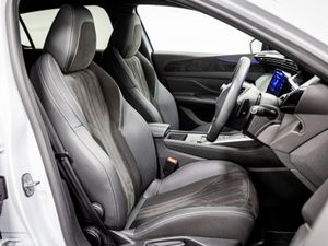 Peugeot 308 GT 1.6 PHEV Auto 225HP - Image 3