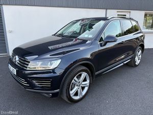181 Volkswagen Touareg R-Line 5 Seat Business - Image 2