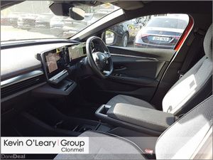 Renault Megane E-Tech Techno EV60 220hp - Image 4