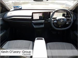 Renault Megane E-Tech Techno EV60 220hp - Image 2