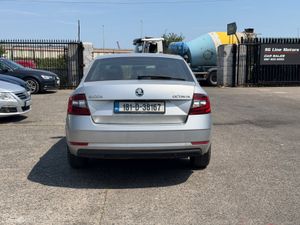 Skoda Octavia 1.6 TDI Ambition - Image 4