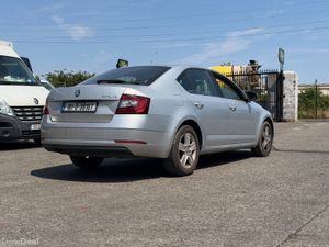 Skoda Octavia 1.6 TDI Ambition - Image 3