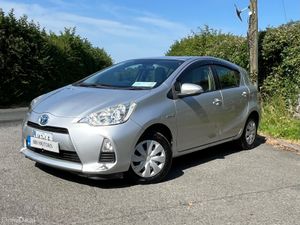 Toyota Aqua 1.8 Hybrid petrol. - Image 3