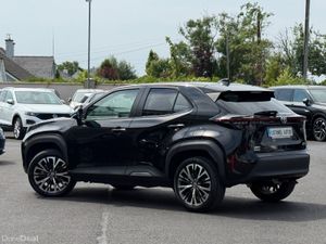 231 TOYOTA YARIS CROSS 1.5 PETROL HYBRID Z AUTO - Image 3
