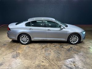 Volkswagen Passat 1.4 TSI COMFORT LINE - BLACK HAL - Image 3