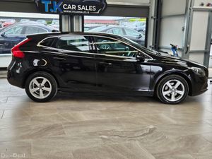 16 VOLVO V40 2.0 DIESEL - Image 2