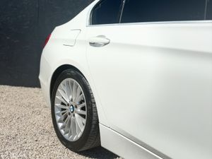 BMW 320D 2.0 Luxury Automatic 2015 Low KM - Image 3