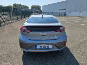 Hyundai IONIQ EV, SERVICE HISTORY, 2 KEYS, LOW MIL - Image 4