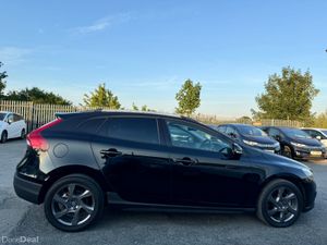 VOLVO V40 2016 2.0, DIESEL D4 CROSS COUNTRY - Image 4