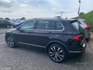 Volkswagen Tiguan R-Line Tech - Image 3