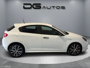 Alfa Romeo Giulia Auto - Sport Spec - Low KMs - Mi - Image 2