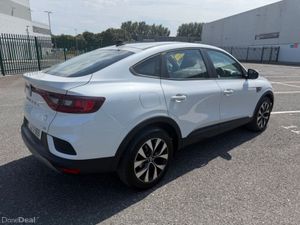 Renault Arkana 1.6 PETROL HYBRID, ICONIC MODEL, E - Image 3