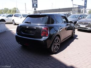 2021 MINI COOPER 1.5D 5DR HATCHBACK AUTOMATIC - Image 4