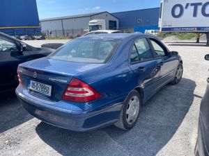 2 CARS (2005 and 2003 Mercedes C180 - Image 4