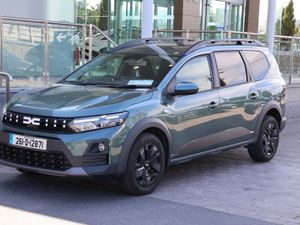 Dacia Jogger TCe 110 Expression, 7 seater , low mi - Image 3