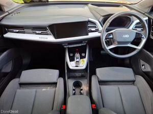 Audi Q4 e-tron 40 SPORT - Image 3