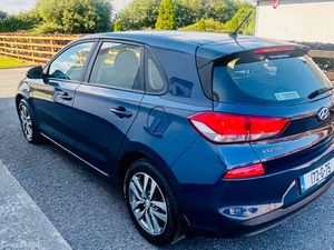 2917 Hyundai i30  DELUX 1.6 L Diesel - Image 4