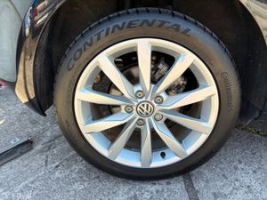 Volkswagen Golf 1.2 DBA-AUCJZ 5DR AUTO - Image 3